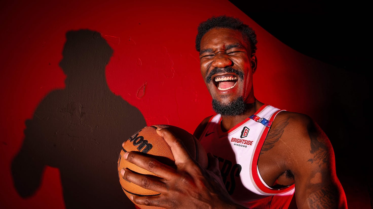 Deandre Ayton just made the NBA offseason very interesting