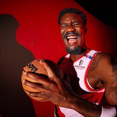 Deandre Ayton, a los Lakers