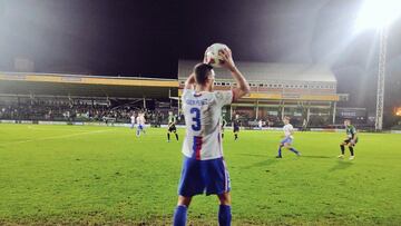 El central Asier Pérez apuntala al filial del Athletic