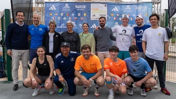 Foto de famlia entre los campeones de PE de Madison 2024 en Oliva.