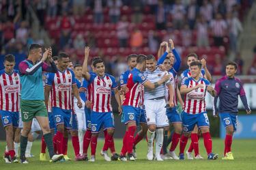 El que más ha gastado en los recientes 10 años es el equipo que juega con solamente futbolistas mexicanos. El Guadalajara ha desembolsado 149.16 MDD en refuerzos, dato que muestra que la cantera no ha sido la solución a la falta de títulos, pues solo lograron uno en la década. Su ingreso ha sido de 66.93 MDD por venta de jugadores, con un déficit de 72.14 MDD, el cuarto peor del Fútbol Mexicano por atrás de Cruz Azul, Rayados y Tigres, según datos de Transfermarkt.