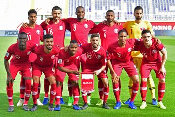 El once inicial de Qatar: (de izquierda a derecha, fila de arriba) Akram Afif, Boualem Khoukhi, AbdelKarim Hassan, Abdelaziz Hatim y Saad Al Sheeb. (Fila de abajo) Almoez Ali, Tarek Salman, Assim Madibo, Hasan Al Haydos, Pedro Miguel Correia y Bassam Al Rawi.