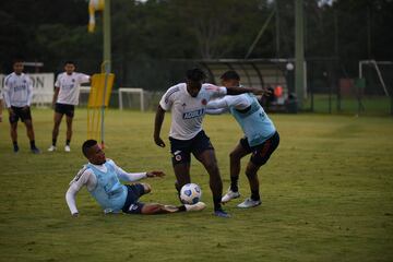 La Selección Colombia entrenó en Atibaia con la mira puesta en el duelo del jueves ante Brasil por Eliminatorias.