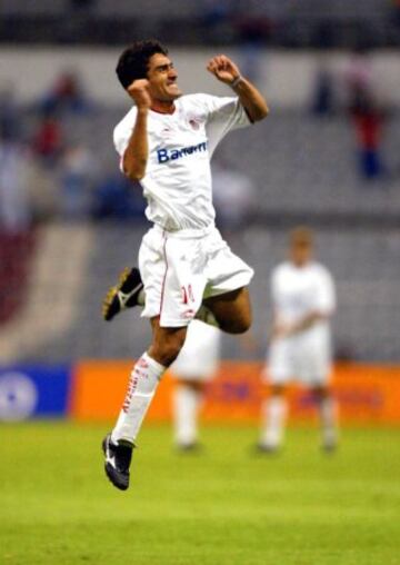 Antonio Naelson Sinha debutó en 1993 en Saltillo Soccer