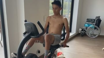 Egan Bernal ya pedalea en su bicicleta estática