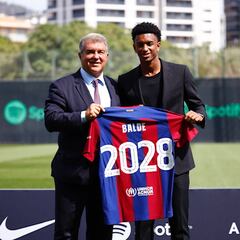 Balde, oficial hasta 2028: “Es el héroe de La Verneda”