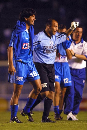 En los octavos de final de Libertadores en su edición 2001 ante el Cerro Porteño, ‘Conejo’ cerró la serie en el Estadio Azul que terminó con victoria de la ‘Máquina’ de 3-1.