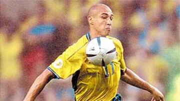 <b>TRES GOLES. </b>Larsson espera ofrecer hoy una exhibición como la brindada ante Bulgaria.