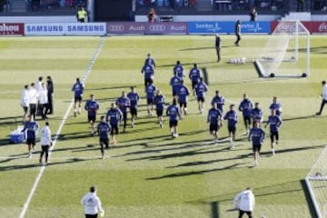 Muchos aficionados presenciaron el entrenamiento.