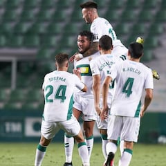 La ilusión por el playoff del Elche puede con la losa del Albacete