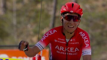Quintana celebra su triunfo en Par&iacute;s-Niza.