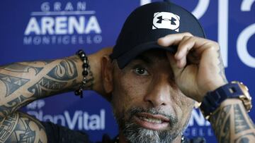 El ex tenista llegó a las 8 de la mañana al Colegio Villa María Academy, pero como su mesa no estaba lista, se retiró del lugar.