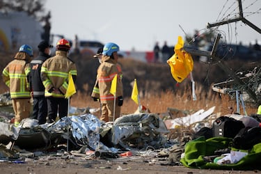 Why did the South Korea plane crash and explode? What we know about the Jeju Air tragedy