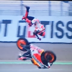 Una durísima caída de Márquez le dejó fuera de la carrera