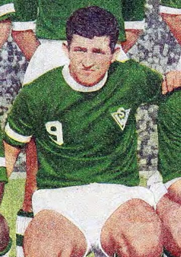 Máximo goleador histórico de los caturros, con 84 conquistas. El 'Tanque' jugó en la década de los sesenta.