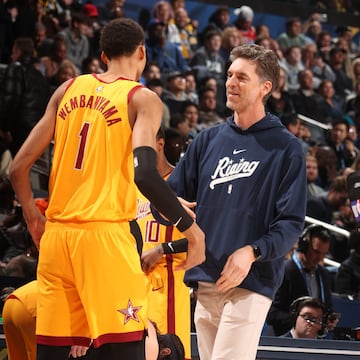 El legendario jugador español fue el entrenador de Wembanyama durante el partido de novatos del All Star de la NBA 2024.