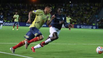 Jorge Carrascal durante el partido entre Colombia y Ecuador en el Torneo Preol&iacute;mpico.