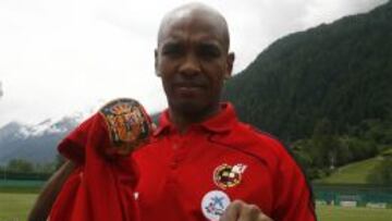 Marcos Senna: "No creo que España sea tan superior a Brasil"