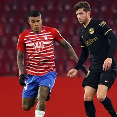 Preocupación con Sergi Roberto: se retira lesionado a 13 días del PSG