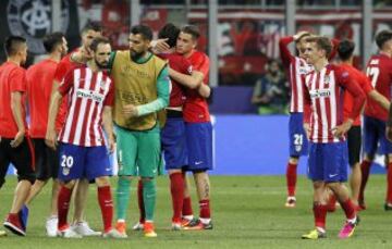 En el estadio de San Siro, los equipos madrileños volvián a enfrentarse en una final. Sergio Ramos y Carrasco marcaron y los 90 minutos quedan en empate. Se llegó a los penaltis, y el fallo de Juanfran hizo al Real Madrid ganador de su Undécima Champions League.