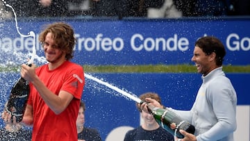 Nadal pasó por encima de Stefanos Tsitsipas, que a sus 19 años se vio abrumado por la voracidad incontenible del español: 6-2 y 6-1 en 77 minutos, la final más corta y con el resultado más contundente de la historia del Godó (desde 1953).