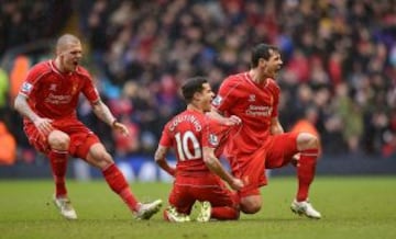 Henderson y Coutinho marcaron para el Liverpool, mientras que Dzeko hizo lo propio para los 'ciudadanos'.