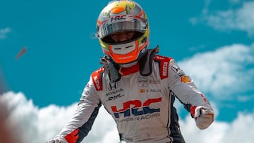 Álex Palou celebra su tercera victoria de la temporada en la IndyCar.