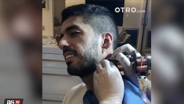 Luis Suárez se tatúa su famosa celebración en el cuello