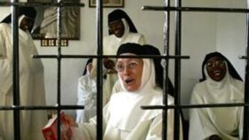 <b>ESPAÑA. </b>Las monjas tienen en el convento una bandera española que les recuerda su origen.