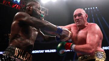 Deontay Wilder y Tyson Fury, en acción durante su pelea del 1 de diciembre de 2018.