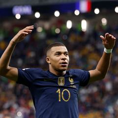 Mbappé va por una marca de James en Mundiales