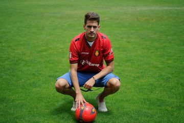 En verano de 2014 Saborit aceptó la oferta del Mallorca para jugar cedido una temporada en el conjunto bermellón. Jugó en Segunda con el equipo mallorquín disputando 16 partidos, 13 de ellos como titular. Al terminar la temporada regresó al Athletic.