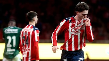 Guadalajara's midfielder #11 Brian Gutierrez celebrates scoring the opening goal during the Liga MX Clausura football match between Guadalajara and Leon at the Akron Stadium in Guadalajara, Mexico, on March 18, 2026. (Photo by Ulises Ruiz / AFP)