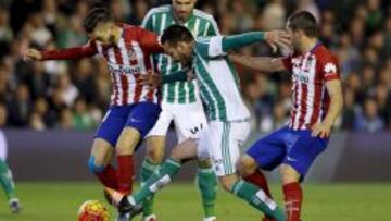 La pérdida de balón de Xavi Torres ante el Atlético.