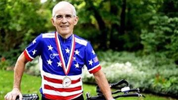 El ciclista estadounidense Carl Grove.