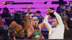 Psycho Clown rapa a Rey Escorpión en Triplemanía XXIX