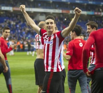 Aduriz celebra el pase a la final.