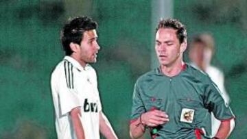 Bueno, pidiendo explicaciones.