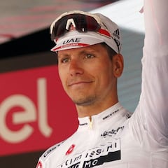 Almeida abandona en el Giro tras dar positivo en coronavirus