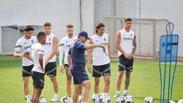 Paulista y Nico siguen trabajando al margen del equipo