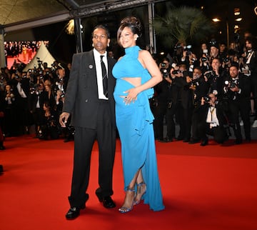 Rihanna y ASAP Rocky se marchan tras la proyección de la película 'Highest 2 Lowest' en la 78.ª edición del Festival de Cine de Cannes.