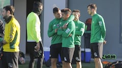 Así fue la práctica del Betis con el regreso de Felipe Gutiérrez