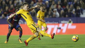 Gameiro marca el 0-3 al Levante, su segundo gol, el cuarto con el Atl&eacute;tico del curso. 