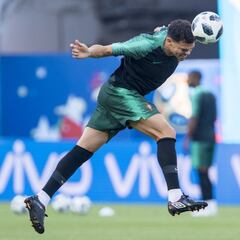 Portugal se prepara para su debut frente a España
