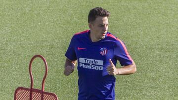 El Atleti ya piensa en el Huesca:
Arias se entrenó con el grupo
