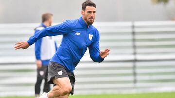 Aduriz, entrenando en Lezama
