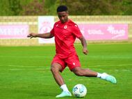 Lucas Ribeiro, cuyo fichaje se anunció el viernes, entra en la convocatoria.