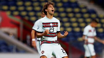 Jo&atilde;o F&eacute;lix celebra su primer gol con la selecci&oacute;n portuguesa. 