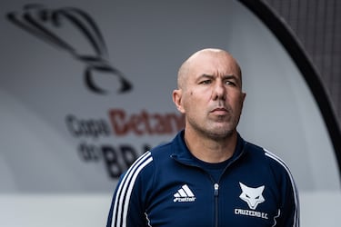 Erick Pulgar tiene nuevo DT