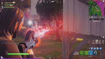 Disparamos con una railgun a un jugador enemigo previamente detectado con un escáner de reconocimiento